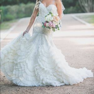 Gorgeous Enaura Wedding Gown!
